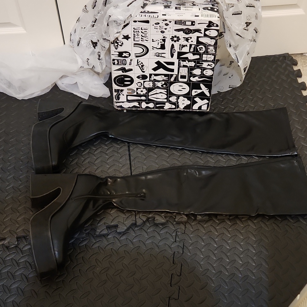 DAMAR PLATFORM THIGH HIGH BOOTS